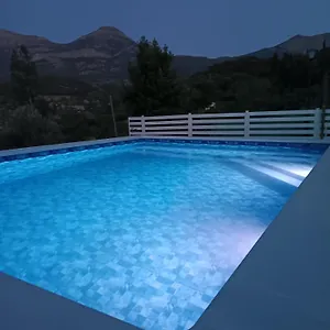 Chalet Cabales, Torres (Jaen)